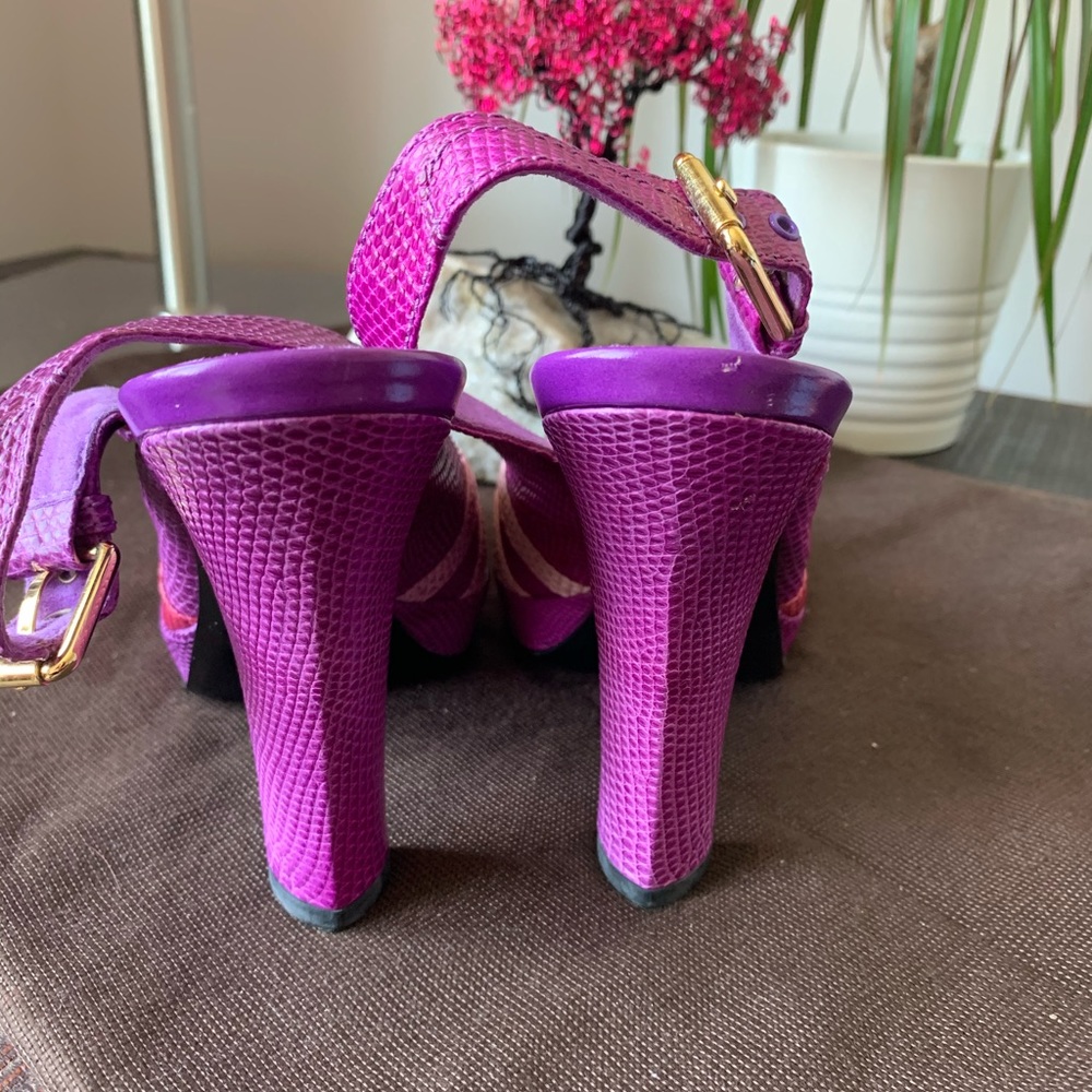 Purple Shoe - Picture 2 of 7